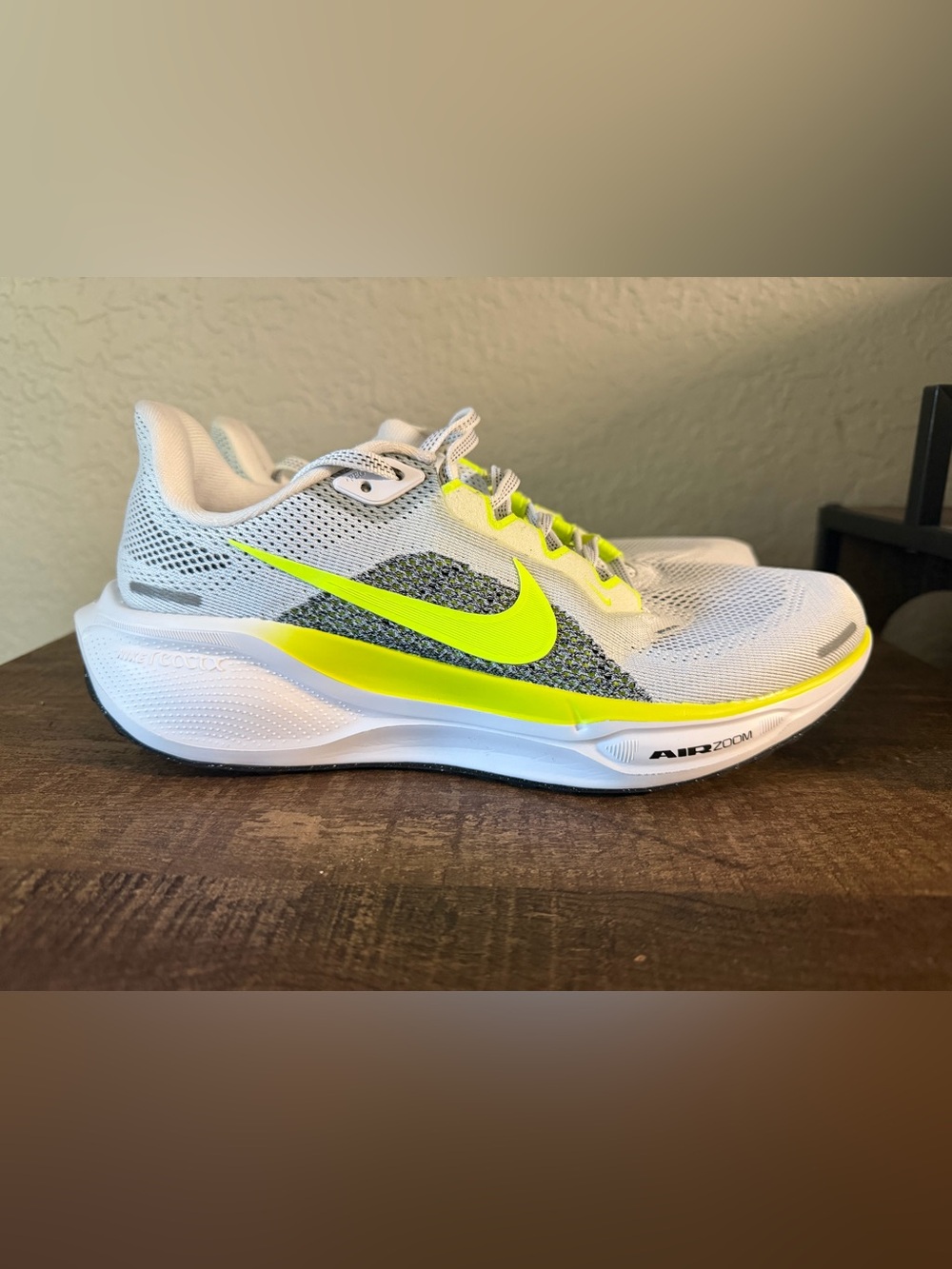 Nike Zoom Pegasus 41. Mens 7 Womens 8.5